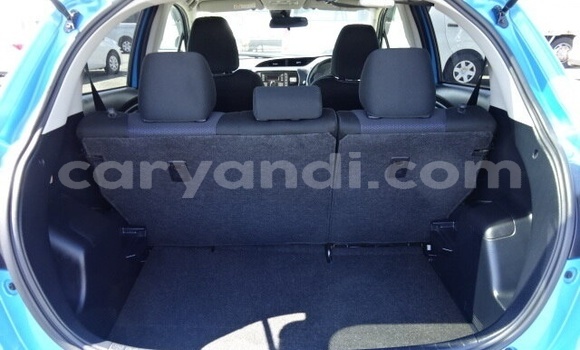 Nunua Ilio tumika Toyota Vitz Bluu Gari ndani ya Livingstone nchini Zambia Nunua Ilio tumika Toyota Vitz Bluu Gari ndani ya Livingstone nchini Zambia