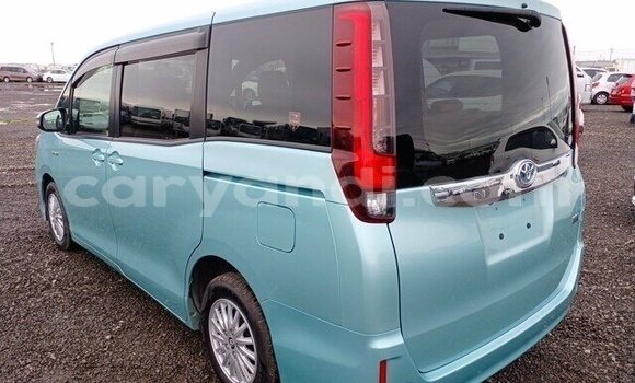 Nunua Ilio tumika Toyota Noah Bluu Gari ndani ya Livingstone nchini Zambia Nunua Ilio tumika Toyota Noah Bluu Gari ndani ya Livingstone nchini Zambia