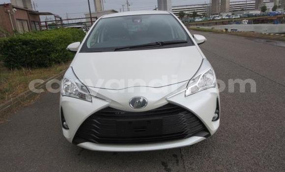 Acheter Occasion Voiture Toyota Vitz Blanc à Chingola, Zambie Acheter Occasion Voiture Toyota Vitz Blanc à Chingola, Zambie