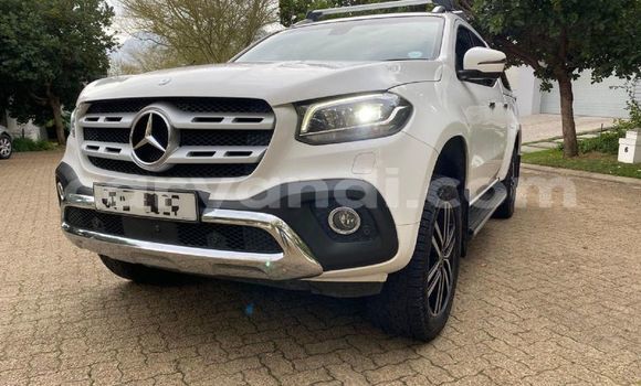 Buy Used Mercedes‒Benz X-klasse Concept White Car in Lusaka in Zambia Buy Used Mercedes‒Benz X-klasse Concept White Car in Lusaka in Zambia