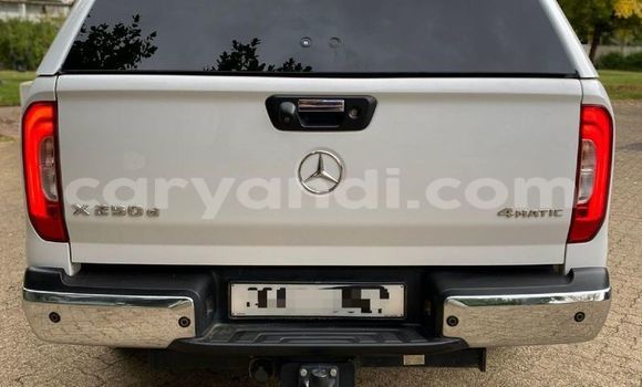 Buy Used Mercedes‒Benz X-klasse Concept White Car in Lusaka in Zambia Buy Used Mercedes‒Benz X-klasse Concept White Car in Lusaka in Zambia