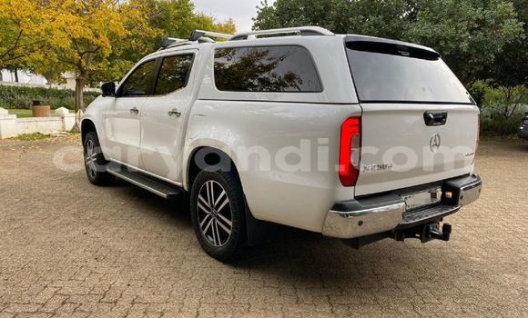 Buy Used Mercedes‒Benz X-klasse Concept White Car in Lusaka in Zambia Buy Used Mercedes‒Benz X-klasse Concept White Car in Lusaka in Zambia