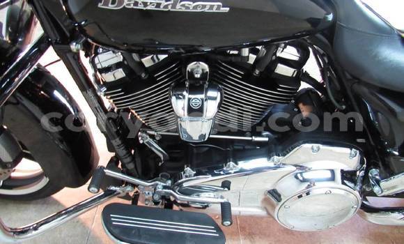 Acheter Neuf Moto Harley Davidson Electra Glide Noir à Chilanga, Lusaka Acheter Neuf Moto Harley Davidson Electra Glide Noir à Chilanga, Lusaka