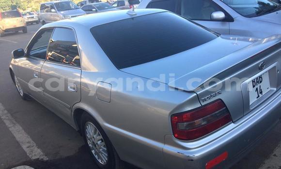 Nunua Ilio tumika Toyota Chaser Fedha Gari ndani ya Lusaka nchini Zambia Nunua Ilio tumika Toyota Chaser Fedha Gari ndani ya Lusaka nchini Zambia