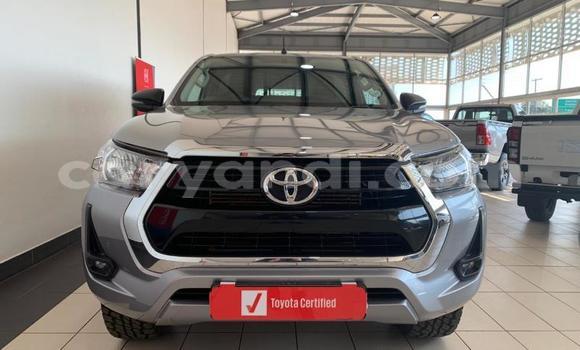 Acheter Occasion Voiture Toyota Hilux Gris à Livingstone, Zambie Acheter Occasion Voiture Toyota Hilux Gris à Livingstone, Zambie