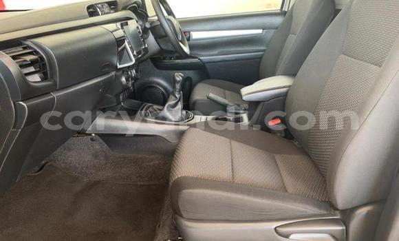 Acheter Occasion Voiture Toyota Hilux Gris à Livingstone, Zambie Acheter Occasion Voiture Toyota Hilux Gris à Livingstone, Zambie