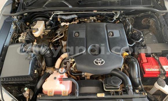 Acheter Occasion Voiture Toyota Hilux Gris à Livingstone, Zambie Acheter Occasion Voiture Toyota Hilux Gris à Livingstone, Zambie