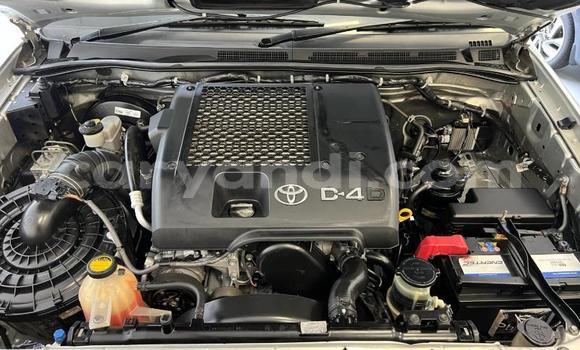 Acheter Occasion Voiture Toyota Hilux Marron à Livingstone, Zambie Acheter Occasion Voiture Toyota Hilux Marron à Livingstone, Zambie