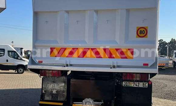 Tenga Tsaru DAF CF Chena Rori in Chilanga in Lusaka Tenga Tsaru DAF CF Chena Rori in Chilanga in Lusaka