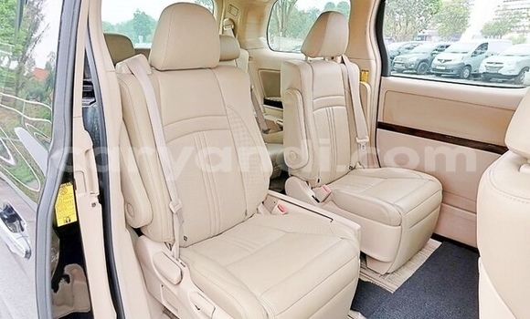 Nunua Ilio tumika Toyota Alphard Nyeusi Gari ndani ya Lusaka nchini Zambia Nunua Ilio tumika Toyota Alphard Nyeusi Gari ndani ya Lusaka nchini Zambia