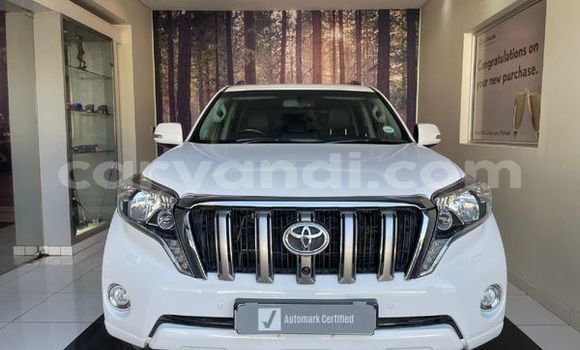 Acheter Occasion Voiture Toyota Prado Blanc à Lusaka, Zambie Acheter Occasion Voiture Toyota Prado Blanc à Lusaka, Zambie