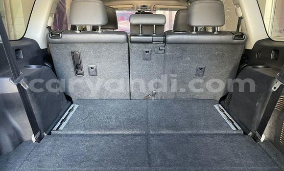 Acheter Occasion Voiture Toyota Prado Blanc à Lusaka, Zambie Acheter Occasion Voiture Toyota Prado Blanc à Lusaka, Zambie