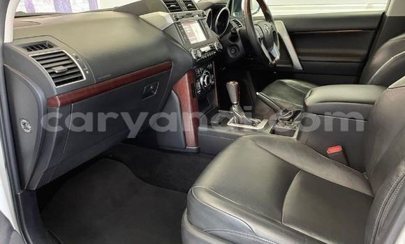 Acheter Occasion Voiture Toyota Prado Blanc à Lusaka, Zambie Acheter Occasion Voiture Toyota Prado Blanc à Lusaka, Zambie