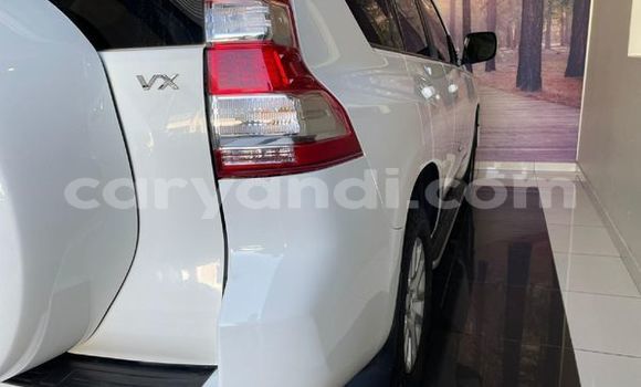 Acheter Occasion Voiture Toyota Prado Blanc à Lusaka, Zambie Acheter Occasion Voiture Toyota Prado Blanc à Lusaka, Zambie