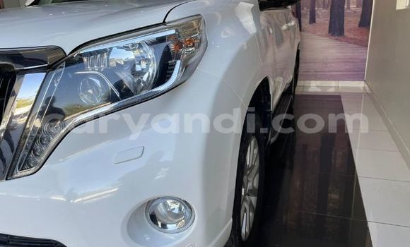 Acheter Occasion Voiture Toyota Prado Blanc à Lusaka, Zambie Acheter Occasion Voiture Toyota Prado Blanc à Lusaka, Zambie