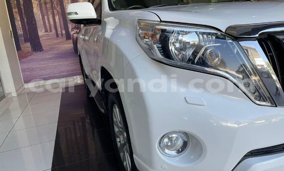 Acheter Occasion Voiture Toyota Prado Blanc à Lusaka, Zambie Acheter Occasion Voiture Toyota Prado Blanc à Lusaka, Zambie