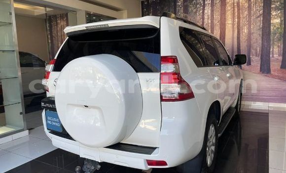 Acheter Occasion Voiture Toyota Prado Blanc à Lusaka, Zambie Acheter Occasion Voiture Toyota Prado Blanc à Lusaka, Zambie