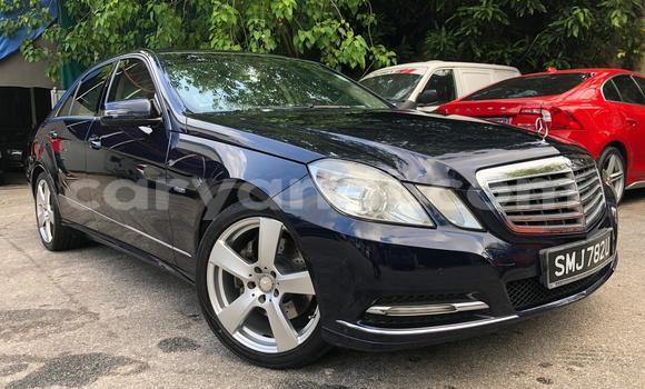 Tenga Tsaru Mercedes‒Benz E-klasse Bhuruu Mota in Lusaka in Zambia Tenga Tsaru Mercedes‒Benz E-klasse Bhuruu Mota in Lusaka in Zambia