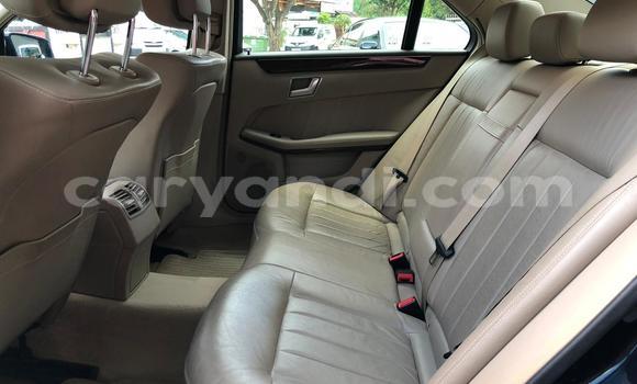 Tenga Tsaru Mercedes‒Benz E-klasse Bhuruu Mota in Lusaka in Zambia Tenga Tsaru Mercedes‒Benz E-klasse Bhuruu Mota in Lusaka in Zambia