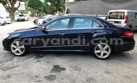 Tenga Tsaru Mercedes‒Benz E-klasse Bhuruu Mota in Lusaka in Zambia Tenga Tsaru Mercedes‒Benz E-klasse Bhuruu Mota in Lusaka in Zambia