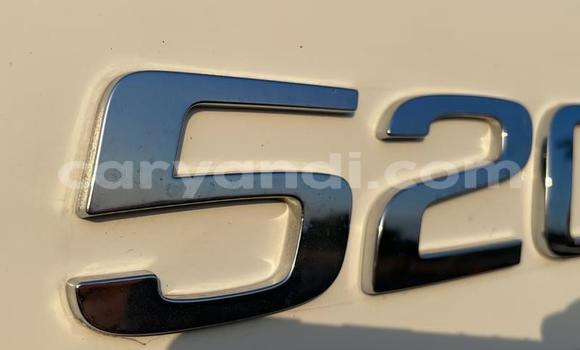 Acheter Occasion Utilitaire Volvo FL Blanc à Lusaka, Zambie Acheter Occasion Utilitaire Volvo FL Blanc à Lusaka, Zambie