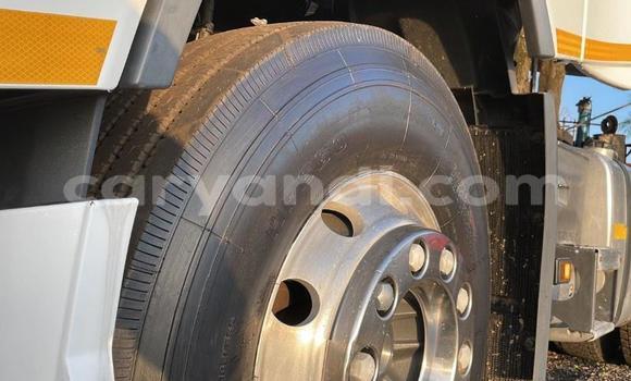 Acheter Occasion Utilitaire Volvo FL Blanc à Lusaka, Zambie Acheter Occasion Utilitaire Volvo FL Blanc à Lusaka, Zambie