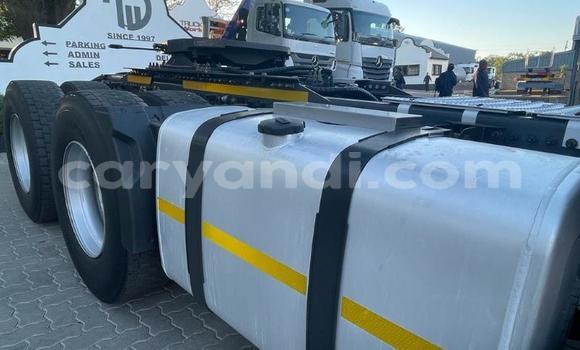 Acheter Occasion Utilitaire Volvo F4 Blanc à Lusaka, Zambie Acheter Occasion Utilitaire Volvo F4 Blanc à Lusaka, Zambie