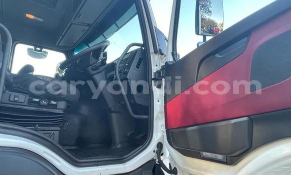 Acheter Occasion Utilitaire Volvo F4 Blanc à Lusaka, Zambie Acheter Occasion Utilitaire Volvo F4 Blanc à Lusaka, Zambie