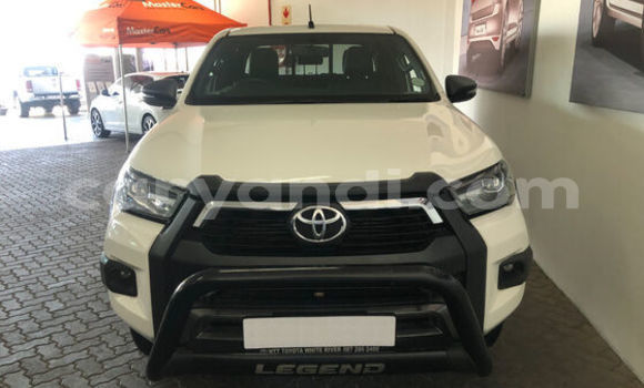 Acheter Occasion Voiture Toyota Hilux Blanc à Lusaka, Zambie Acheter Occasion Voiture Toyota Hilux Blanc à Lusaka, Zambie