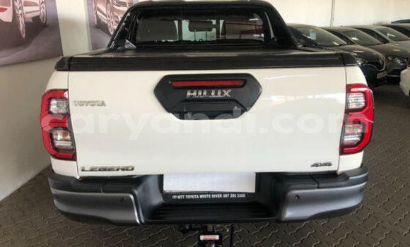 Acheter Occasion Voiture Toyota Hilux Blanc à Lusaka, Zambie Acheter Occasion Voiture Toyota Hilux Blanc à Lusaka, Zambie