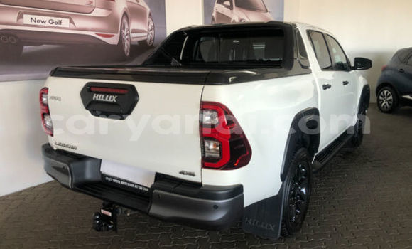 Acheter Occasion Voiture Toyota Hilux Blanc à Lusaka, Zambie Acheter Occasion Voiture Toyota Hilux Blanc à Lusaka, Zambie