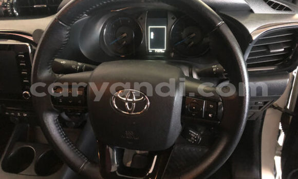 Acheter Occasion Voiture Toyota Hilux Blanc à Lusaka, Zambie Acheter Occasion Voiture Toyota Hilux Blanc à Lusaka, Zambie