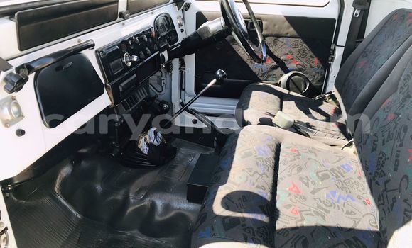 Acheter Occasion Voiture Toyota Hilux Blanc à Lusaka, Zambie Acheter Occasion Voiture Toyota Hilux Blanc à Lusaka, Zambie