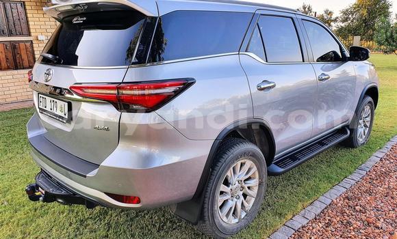 Tenga Tsaru Toyota Fortuner Sirivha Mota in Chilanga in Lusaka Tenga Tsaru Toyota Fortuner Sirivha Mota in Chilanga in Lusaka