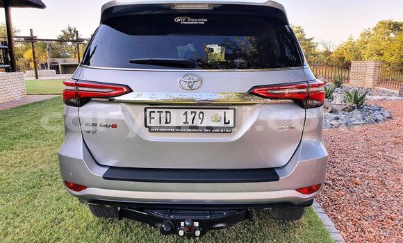 Tenga Tsaru Toyota Fortuner Sirivha Mota in Chilanga in Lusaka Tenga Tsaru Toyota Fortuner Sirivha Mota in Chilanga in Lusaka