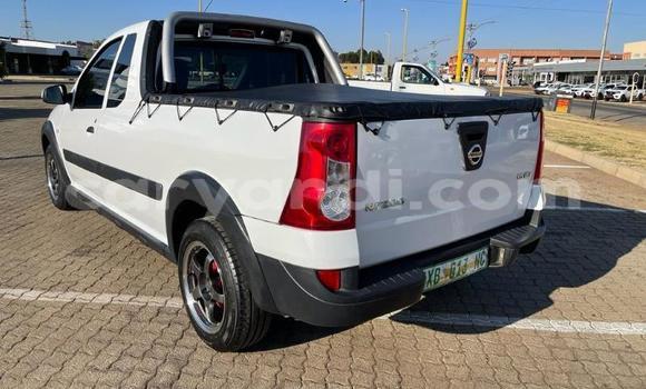 Nunua Ilio tumika Nissan NP 300 Nyeupe Gari ndani ya Itezhi–Tezhi nchini Kusini Nunua Ilio tumika Nissan NP 300 Nyeupe Gari ndani ya Itezhi–Tezhi nchini Kusini