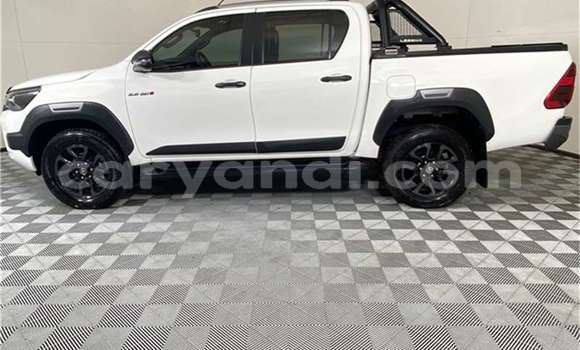 Tenga Tsaru Toyota Hilux Chena Mota in Chilanga in Lusaka Tenga Tsaru Toyota Hilux Chena Mota in Chilanga in Lusaka