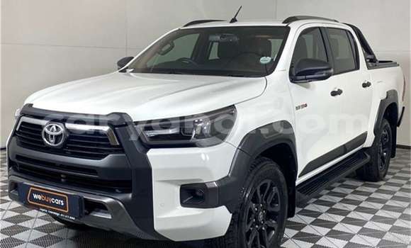 Tenga Tsaru Toyota Hilux Chena Mota in Chilanga in Lusaka Tenga Tsaru Toyota Hilux Chena Mota in Chilanga in Lusaka