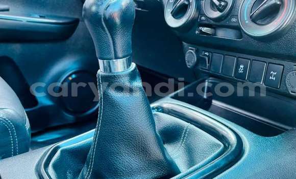 Nunua Ilio tumika Toyota Hilux Nyeupe Gari ndani ya Chilanga nchini Lusaka Nunua Ilio tumika Toyota Hilux Nyeupe Gari ndani ya Chilanga nchini Lusaka