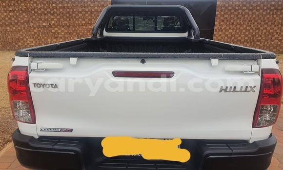 Tenga Tsaru Toyota Hilux Chena Mota in Chilanga in Lusaka Tenga Tsaru Toyota Hilux Chena Mota in Chilanga in Lusaka