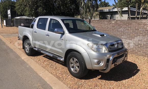 Tenga Tsaru Toyota Hilux Sirivha Mota in Chilanga in Lusaka Tenga Tsaru Toyota Hilux Sirivha Mota in Chilanga in Lusaka