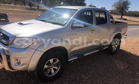 Tenga Tsaru Toyota Hilux Sirivha Mota in Chilanga in Lusaka Tenga Tsaru Toyota Hilux Sirivha Mota in Chilanga in Lusaka