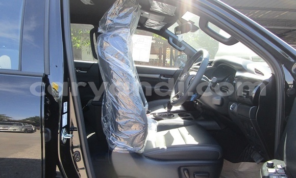 Nunua Mpya Toyota Hilux Nyeusi Gari ndani ya Chilanga nchini Lusaka Nunua Mpya Toyota Hilux Nyeusi Gari ndani ya Chilanga nchini Lusaka