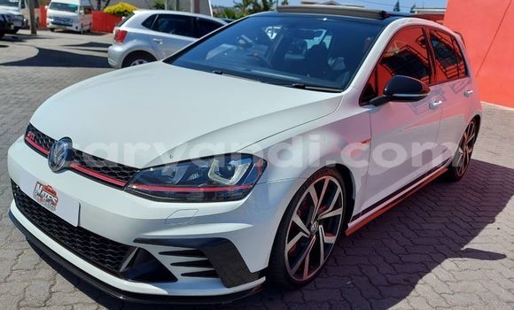 Buy Used Volkswagen Golf R White Car in Chilanga in Lusaka Buy Used Volkswagen Golf R White Car in Chilanga in Lusaka