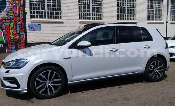 Buy Used Volkswagen Golf R White Car in Chilanga in Lusaka Buy Used Volkswagen Golf R White Car in Chilanga in Lusaka
