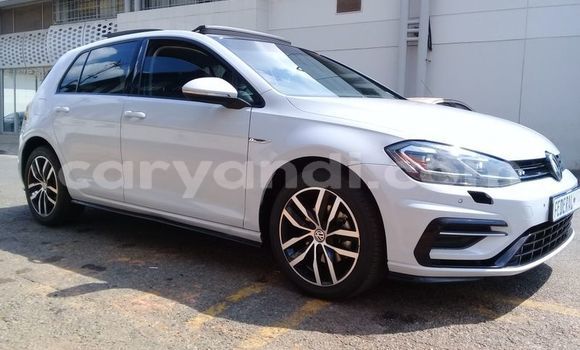 Buy Used Volkswagen Golf R White Car in Chilanga in Lusaka Buy Used Volkswagen Golf R White Car in Chilanga in Lusaka