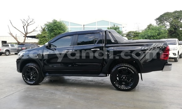 Acheter Occasion Voiture Toyota Hiluxe Revo Noir à Chilanga, Lusaka Acheter Occasion Voiture Toyota Hiluxe Revo Noir à Chilanga, Lusaka