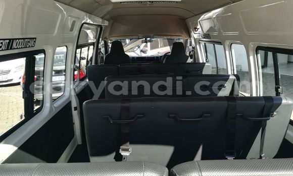 Buy Used Toyota Granvia White Car in Chilanga in Lusaka Buy Used Toyota Granvia White Car in Chilanga in Lusaka