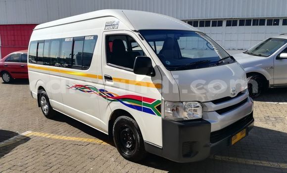 Tenga Tsaru Toyota Granvia Chena Mota in Chilanga in Lusaka Tenga Tsaru Toyota Granvia Chena Mota in Chilanga in Lusaka