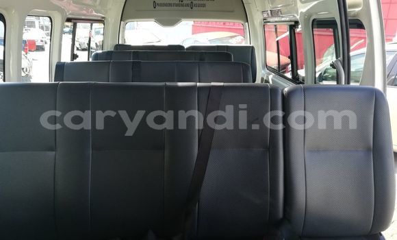 Tenga Tsaru Toyota Granvia Chena Mota in Chilanga in Lusaka Tenga Tsaru Toyota Granvia Chena Mota in Chilanga in Lusaka